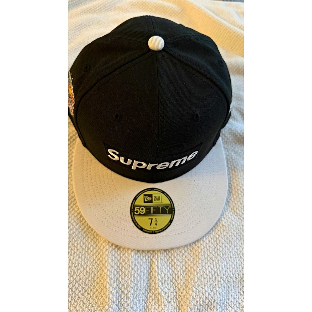 Supreme Men's Solid Fitted Baseball Cap Hat Black White Logo Size 7 3/4